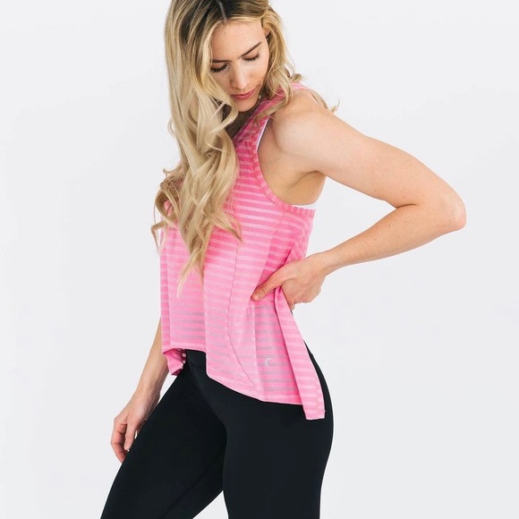 Zyia Pink Nimbus Split Back Tank - Picture 2 of 3